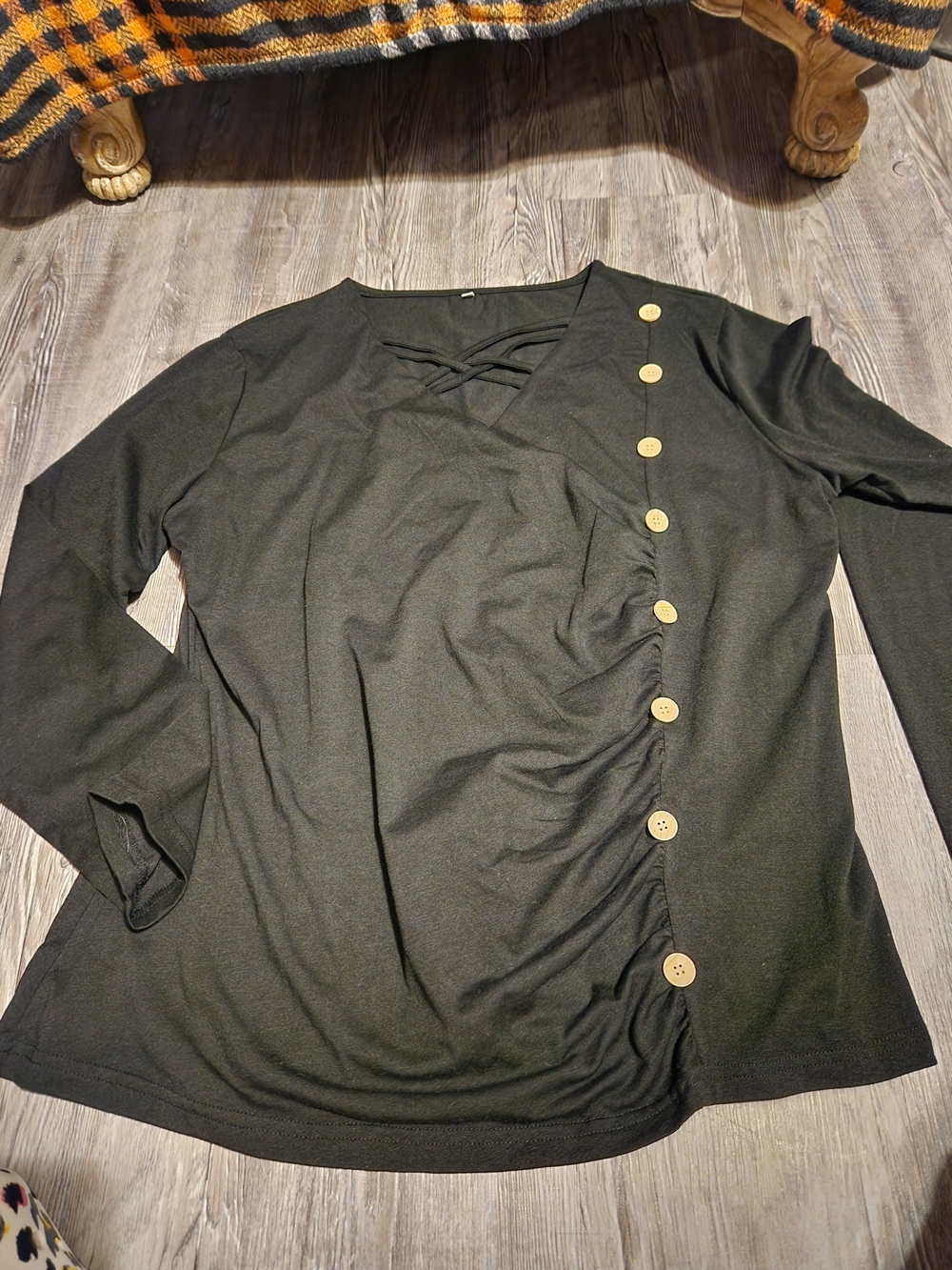 Women’s Black Button-Accent Long Sleeve Top